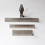 Broaching tools for turbine discs for aviation (front) and energy sector (back)